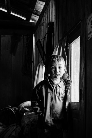 Enfant sur le Three Passes Trek, Népal